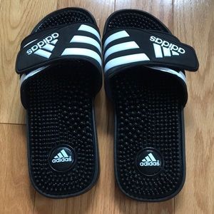 Adidas men’s slides in black